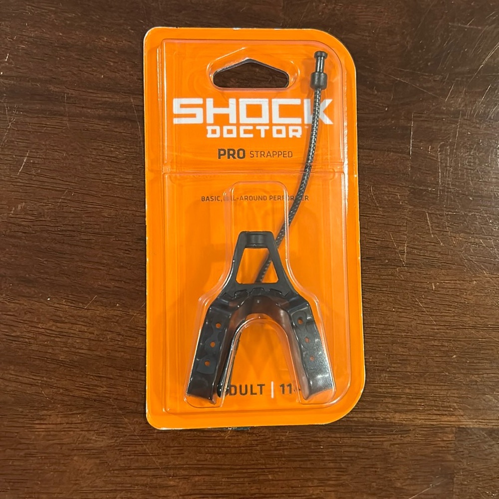 Shock doctor
Pro Strapped Mouthguard - Black